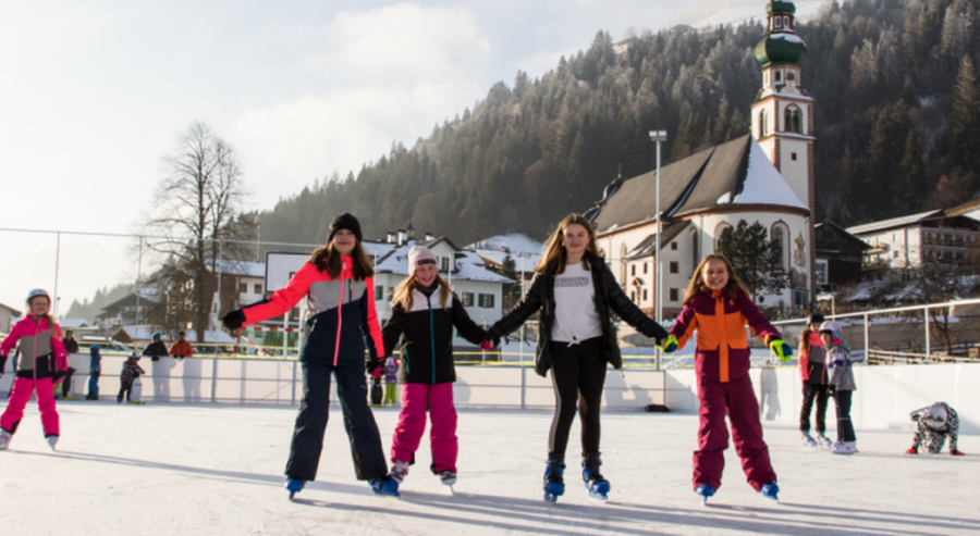 Eislaufen im Darchenpark in Oberau