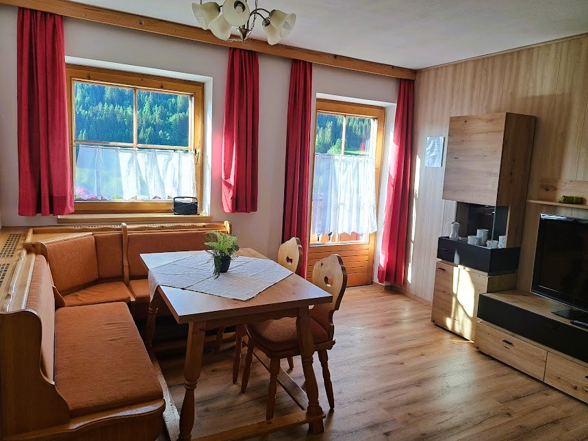 Wohnzimmer der Ferienwohnung Markbachjoch