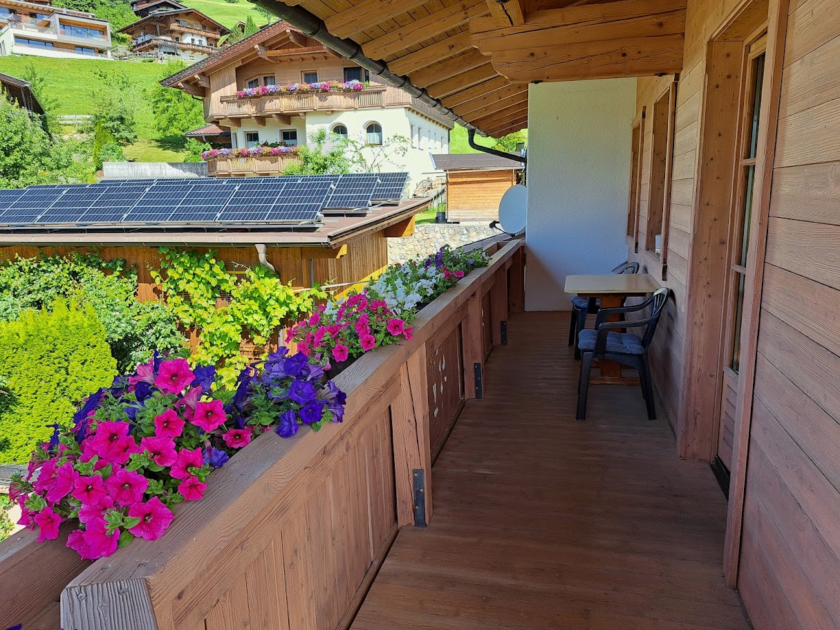Balkon der Ferienwohnung Schatzberg nach Westen