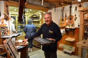 Hubert Salcher in seinem Holzmuseum in Auffach Hubert Salcher in seinem Holzmuseum in Auffach