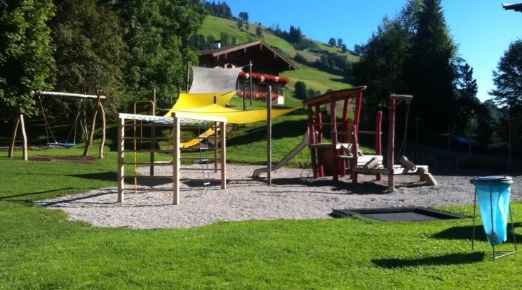 Spielplatz im Freibad Oberau Wildschönau